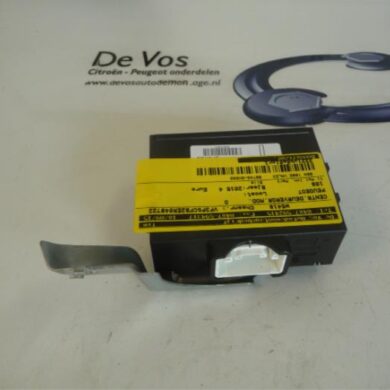 Peugeot 108 1.0 12V Centrale Deurvergrendelings Module 2015 B000871280