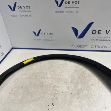 Opel Grandland X 1.2 Turbo 12V Spatbord Lijst 2022 984079211T