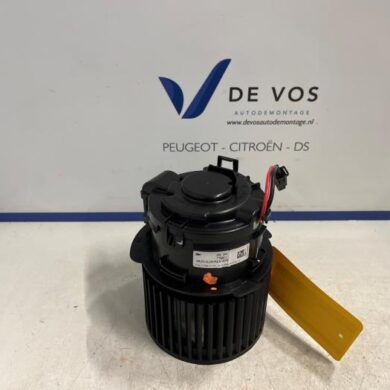 Peugeot 308 1.5 Blue HDi 130 16V Heating and ventilation fan motor 2021 9837609380