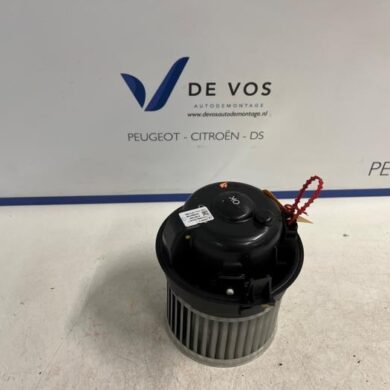 Citroen C4 1.2 PureTech 130 12V Kachel Ventilatiemotor 2022 9840566480