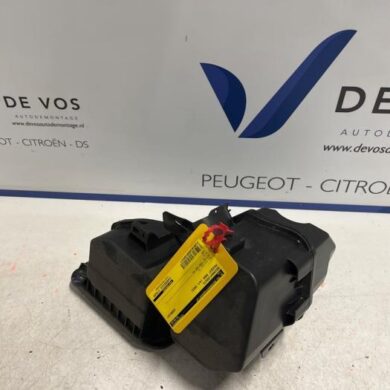 Peugeot 5008 1.2 12V Hybrid Resonanzgehäuse 2022 9837956480