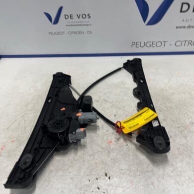 DS Automobiles DS3 Crossback 1.2 12V PureTech 100 Window mechanism 4-door, front right 2021 9828130680