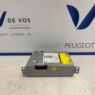 Peugeot 5008 1.2 12V Hybrid Radio 2022 1636284980-9844106080