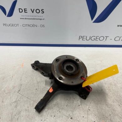 Peugeot 208 1.2 Vti 12V PureTech 100 Knuckle, front right 2021 9826877980