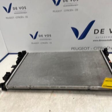 Peugeot 5008 1.2 12V Hybrid Radiator HN09 2022 9837999680