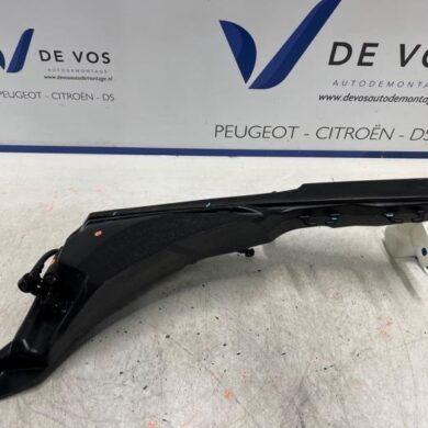 DS Automobiles DS4 1.6 16V E-Tense 225 Ruitensproeiertank voor 2022 9843214980