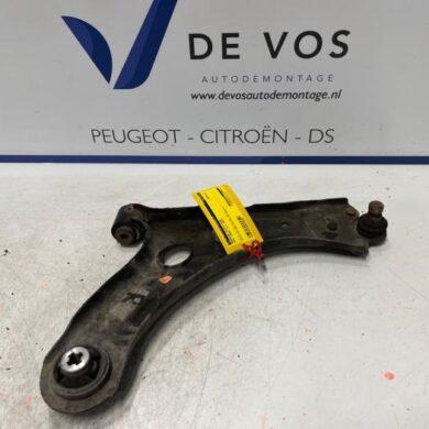 Opel Corsa 1.2 Turbo 12V 100 Front wishbone, right 2020 9832039280-9850674380