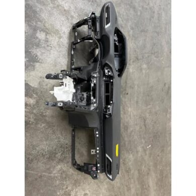 Peugeot 5008 1.2 12V Hybrid Armaturenbrett 2022 16180453ZD