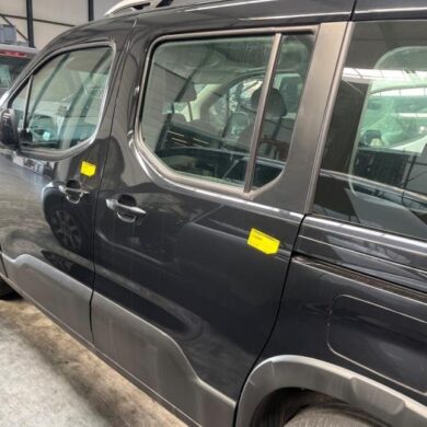 Peugeot Rifter 1.5 BlueHDi 130 Schuifdeur links 2019 9820434480