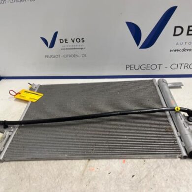 Peugeot 5008 1.2 12V Hybrid Airco Radiateur HN09 2022 9836551180