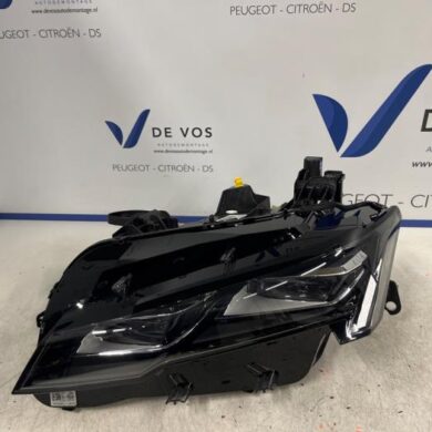 Peugeot 308 1.5 Blue HDi 130 16V Headlight, left 2021 9839312180