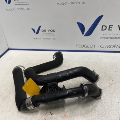 DS Automobiles DS4 1.2 12V Hybrid 136 Intercooler Schlauch HN09 2024 9839329680