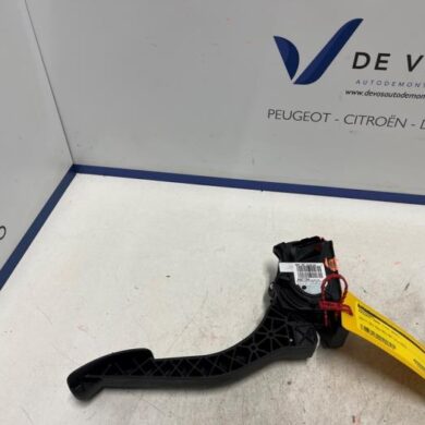 Peugeot 3008 1.6 16V HYbrid 225 Accelerator pedal 2024 9854066280