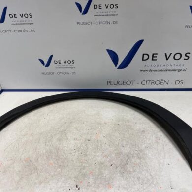 Opel Grandland X 1.2 Turbo 12V Wheel arch strip 2019 YP000309XT