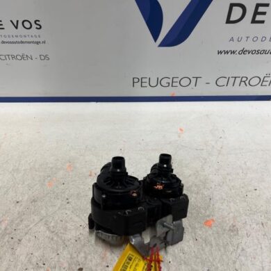 Peugeot 508 1.6 16V Hybrid 180 Additional water pump 2023 9818812580-9818813480