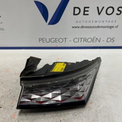 DS Automobiles DS4 1.2 12V Hybrid 136 Achterlicht rechts 2024 9844894680