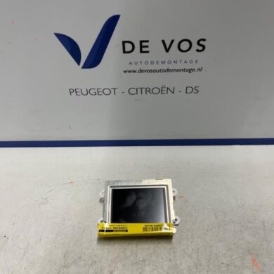 Peugeot 2008 1.2 12V e-THP PureTech 130 Display Interieur HNS-HN05 2019 1623840180-1638944680-9824142380