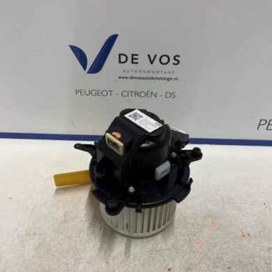 Peugeot 3008 1.6 16V HYbrid 225 Kachel Ventilatiemotor 2024 1609690180-9849717380