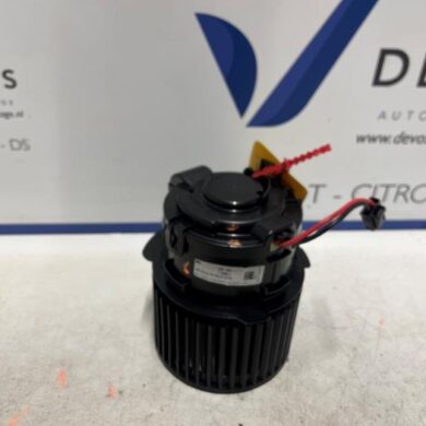 Peugeot 308 1.2 PureTech Hybrid 136 Heizung Belüftungsmotor 2024 9837609380