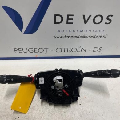 Peugeot 308 1.2 PureTech Hybrid 136 Steering column stalk 2024 98477390ZD