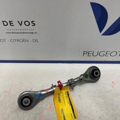 Peugeot 3008 1.6 16V HYbrid 225 Reactiestang rechts-achter 2024 9820345380