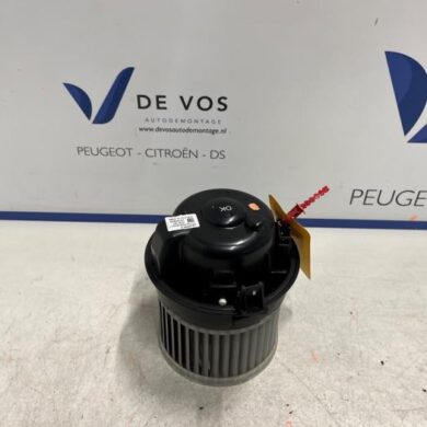 Peugeot 2008 1.5 BlueHDi 130 Kachel Ventilatiemotor 2021 9840566280