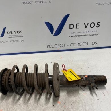 Peugeot 2008 1.2 12V e-THP PureTech 130 Front shock absorber rod, right 2019 9820326280