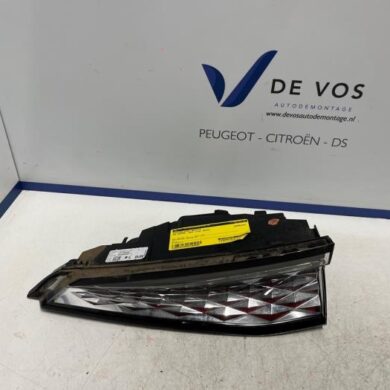 DS Automobiles DS4 1.2 12V Hybrid 136 Achterlicht rechts 2024 9844895280