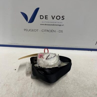 Peugeot 107 1.0 12V Gordelspanner links 2013 16084059XZ-B0009077XZ