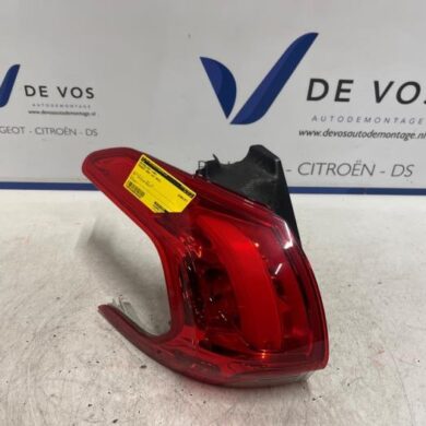 Peugeot 2008 1.6 Blue HDi 100 Achterlicht links 2015 9678074280