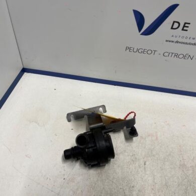 Peugeot 508 1.6 16V Hybrid 180 Additional water pump 2023 9823813380