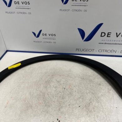 Opel Grandland X 1.2 Turbo 12V Wheel arch strip 2018 YP000309XT