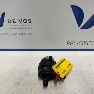 Peugeot 3008 1.6 16V HYbrid 225 Additional water pump 2024 9818813480