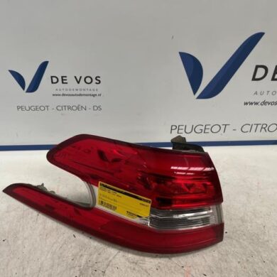 Peugeot 308 1.5 BlueHDi 130 Taillight, left 2019 9678093980