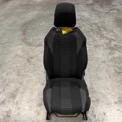 Peugeot 3008 1.6 16V HYbrid 225 Stoel links 2024 1616753480-1622708380