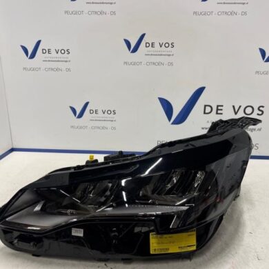 Peugeot 3008 1.2 12V PureTech Hybrid 48V Koplamp links 2022 1675889580