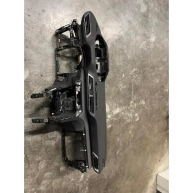 Peugeot 3008 1.2 12V PureTech Hybrid 48V Armaturenbrett 2022 16180453ZD