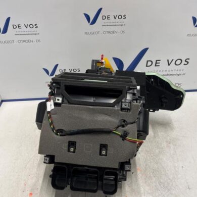 Peugeot 308 1.2 PureTech Hybrid 136 Heizgehäuse 2024 9837588380