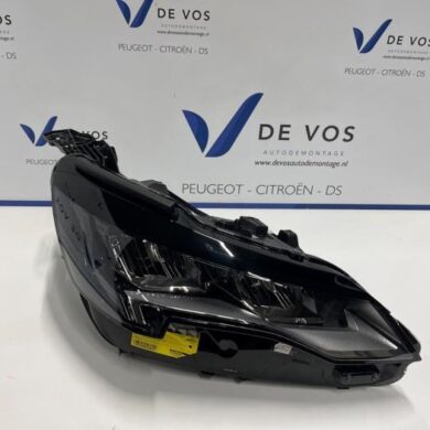 Peugeot 3008  Headlight, right 2021 1675889480