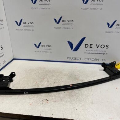 Peugeot 308 1.2 PureTech Hybrid 136 Front bumper frame 2024 9835211680