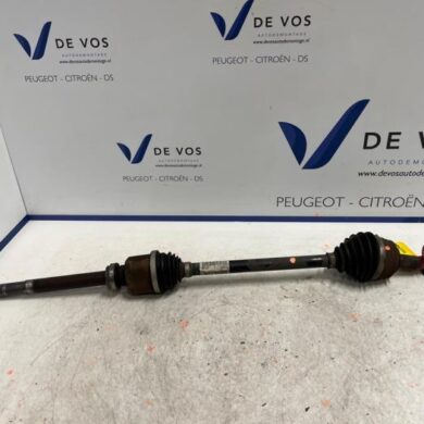 Peugeot 5008 1.2 12V e-THP PureTech 130 Aandrijfas rechts-voor HNS-HN05 2019 9819435780-1631813280 20V258