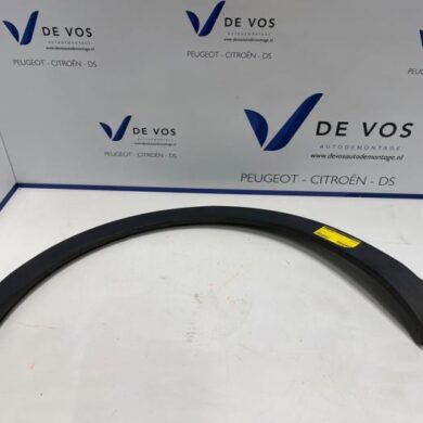 Opel Grandland X 1.2 Turbo 12V Wheel arch strip 2019 YP000309XT