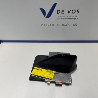 Peugeot 308 1.2 PureTech Hybrid 136 Antenne 2023 1689802680-1692060180-9853181280