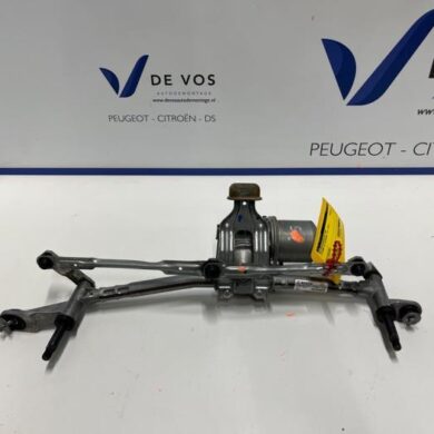 Citroen C5 Aircross 1.5 Blue HDi 130 16V Front wiper motor 2022 9824762480