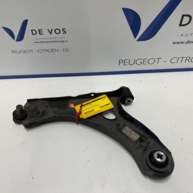 Opel Corsa 1.2 Turbo 12V 100 Draagarm links-voor 2020 9831626480-9857903080