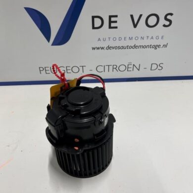 Peugeot 308 1.5 Blue HDi 130 16V Kachel Ventilatiemotor 2021 9837609380