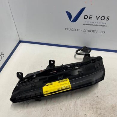Peugeot 308 1.5 Blue HDi 130 16V Daytime running light, right 2021 9835230880