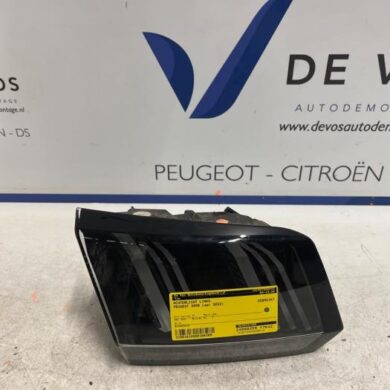 Peugeot 3008 1.2 12V PureTech Hybrid 48V Taillight, left 2022 9836231480
