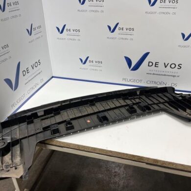 Opel Grandland X 1.2 Turbo 12V Hybrid Beschermplaat bodem 2023 YP00028180