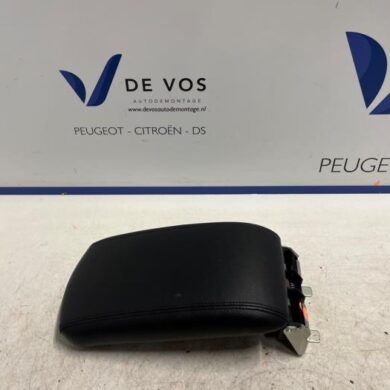 Peugeot 308 1.6 16V THP 155 Armrest 2014 826025